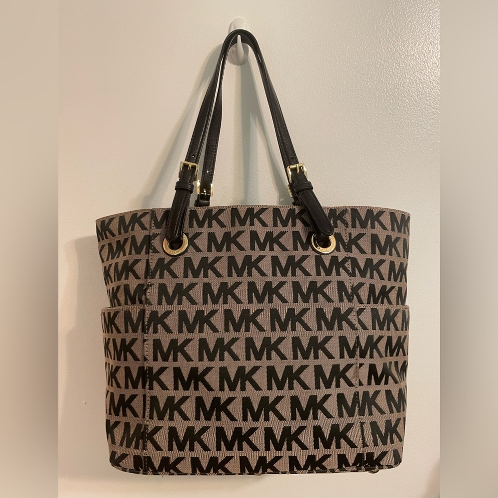 Michael Kors Tote - Picture 11 of 11